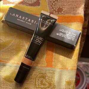 Anastasia Beverly Hills Liquid Glow Highlighter - Warm Gold